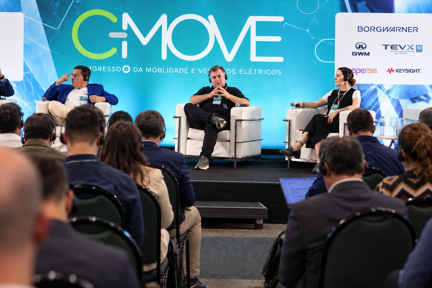C-MOVE: Painel com especialistas no auditório